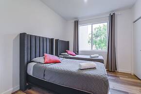 Stylish Townhouses by Design District