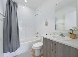 Stylish Townhouses by Design District