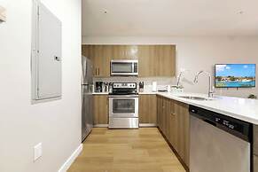 Stylish Townhouses by Design District