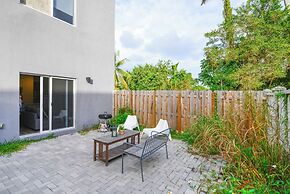 Stylish Townhouses by Design District