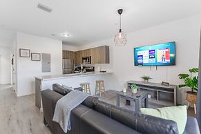 Stylish Townhouses by Design District