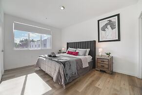 Stylish Townhouses by Design District