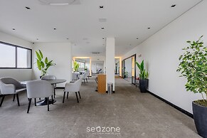 Casa 4Q em Condomínio c/ Piscina NAT0202
