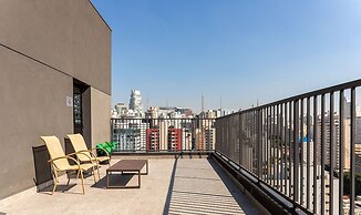 Casa 4Q em Condomínio c/ Piscina NAT0202