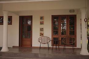 Palliath House-Heritage Villa Beachside