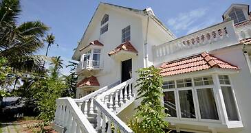 Palliath House-Heritage Villa Beachside