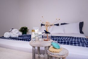 Cozy Lakefront Suites RGB