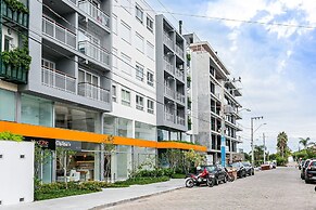 Modern duplex w/jacuzzi 240m beach JRR410