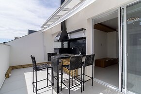 Modern duplex w/jacuzzi 240m beach JRR410