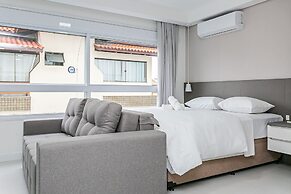 Modern duplex w/jacuzzi 240m beach JRR410