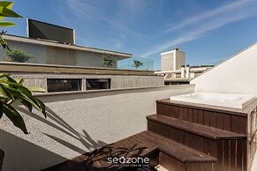 Modern duplex w/jacuzzi 240m beach JRR410