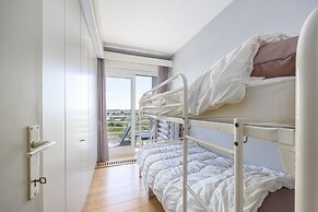 Charming Apartment With sea View and Parking Space