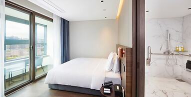 Citadines Connect Hotel Hari Busan