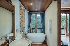 Alamora Healing Escape