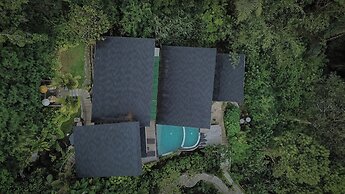 Alamora Healing Escape