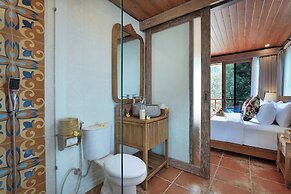 Alamora Healing Escape