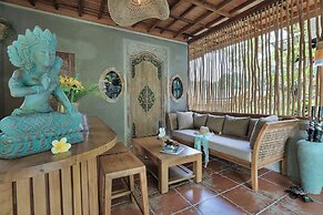 Alamora Healing Escape