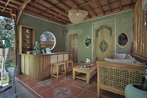 Alamora Healing Escape