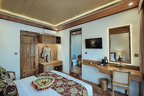 Alamora Healing Escape