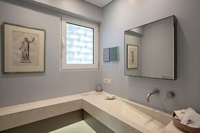 Paradise Beachfront Villa Athenian