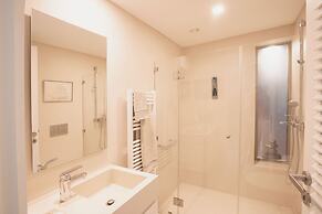 Paradise Beachfront Villa Athenian