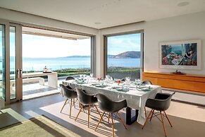 Paradise Beachfront Villa Athenian
