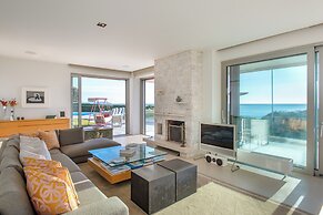 Paradise Beachfront Villa Athenian