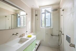 Paradise Beachfront Villa Athenian