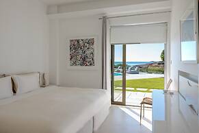 Paradise Beachfront Villa Athenian