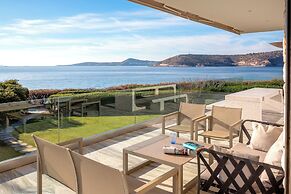 Paradise Beachfront Villa Athenian