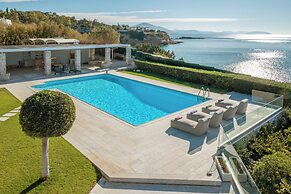 Paradise Beachfront Villa Athenian