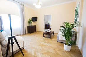 Roman Apartments
