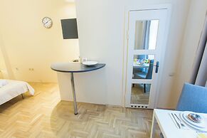 Roman Apartments