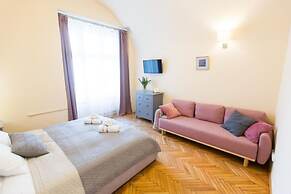Roman Apartments