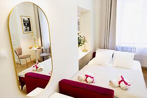 Roman Apartments