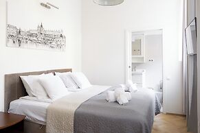 Roman Apartments