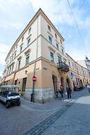 Roman Apartments