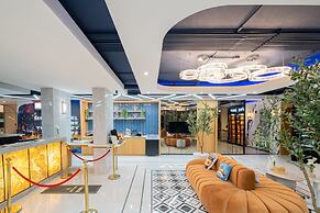 Metro Hotel Phahonyothin 35