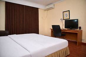 Royalbirds Hotel & Towers