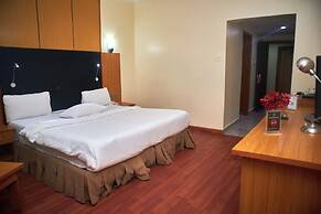 Royalbirds Hotel & Towers