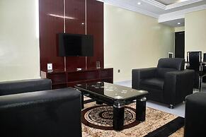 Royalbirds Hotel & Towers