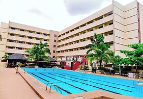 Royalbirds Hotel & Towers