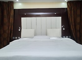 Royalbirds Hotel & Towers
