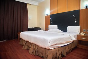 Royalbirds Hotel & Towers
