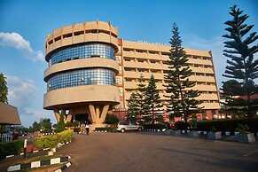 Royalbirds Hotel & Towers