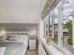 2-bed Central Apartment- Free Private Parking