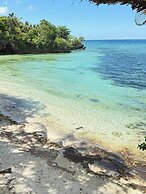 Spacious Beachfront House With Rooftop Deck in Macrohon, Philippines