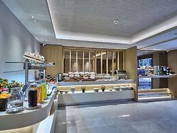 Four - G Hotel Premium