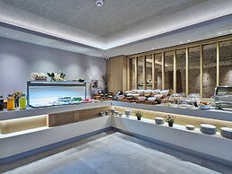 Four - G Hotel Premium