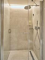 Four - G Hotel Premium